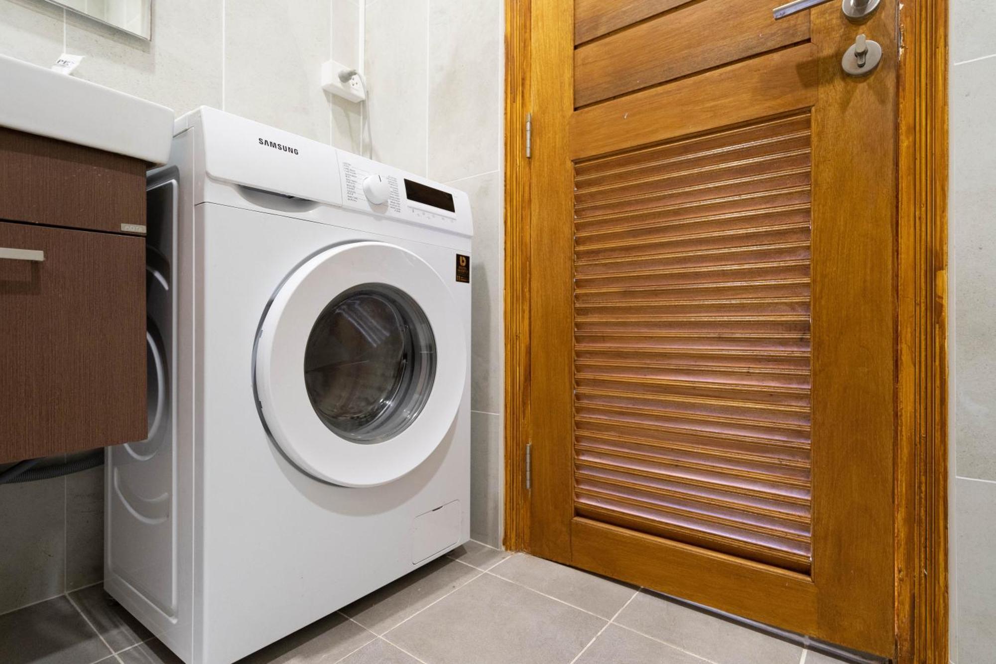 Ban Saiyuan Apartment 1 Bedroom In Naiharn T מראה חיצוני תמונה
